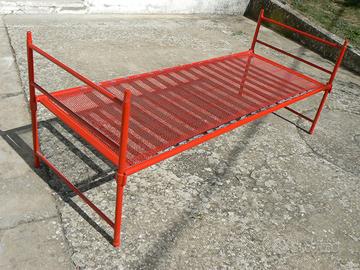 da 1 a 4 Branda/letto in metallo