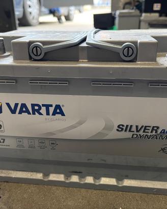 Batteria auto Varta 70 Ah 760 A in garanzia