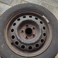 4 ruote con cerchioni 