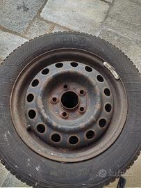4 ruote con cerchioni 