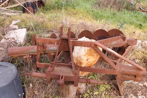 attrezzi agricoli con trattore
