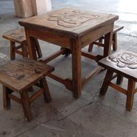 tavolo per bambini con 4 sgabelli 