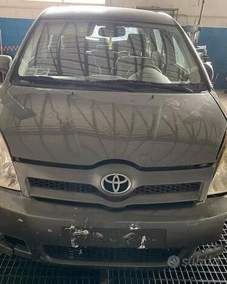 Ricambi usati Toyota Corolla Verso 1.8 ben 1ZZ FE