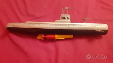 sottomarino a pile vintage