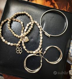 Set di bigiotteria bracciali+boccole 