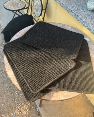 Set tappeti auto