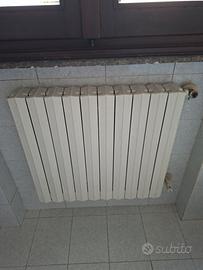 4 termosifoni in ghisa prezzo stock!!!