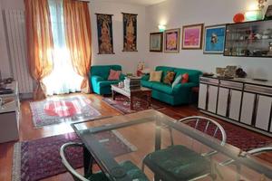 Appartamento di 120 m² con 4 locali e box auto a R