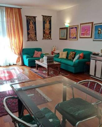 Appartamento di 120 m² con 4 locali e box auto a R