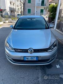 Volkswagen Golf TGI