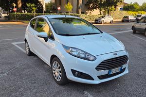 ford fiesta gpl trattabile 