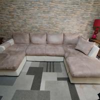 divano quattro posti con shaslong 