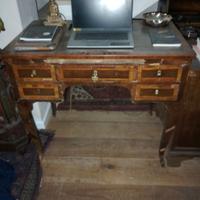 Scrivania antica del '700