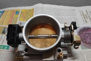 corpo farfallato alfa romeo GTV 2.0 V6 turbo 