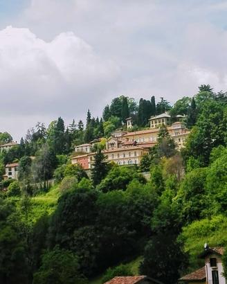 Casa nel cuore di città alta con giardino