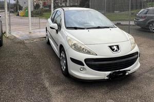 Peugeot 207  tenuta bene