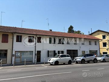 Palazzo / Stabile a Pordenone