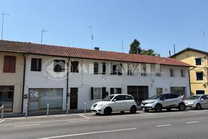 Palazzo / Stabile a Pordenone