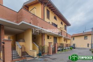 AMPIA VILLA A SCHIERA CON SPAZIO ESTERNO PRIVATO!