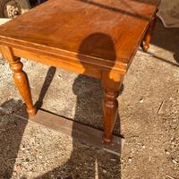 Tavolo in legno 