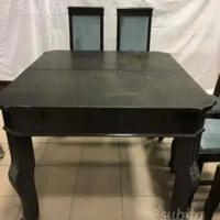 Tavolo allungabile e sedie