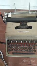Macchina da scrivere Olivetti Studio 44