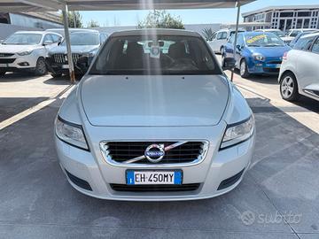 Volvo V50 D2 R-design