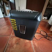 Distruggidocumenti Amazon  Basic 12 fogli