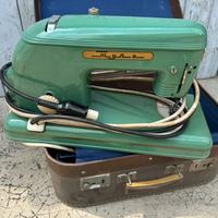 Macchina da cucito VINTAGE.