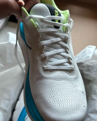 Scarpe Hoka Clifton 11 da running e camminata