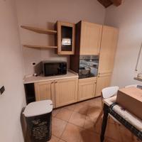 Cucina stile classico in legno e Marmo di Aurisina