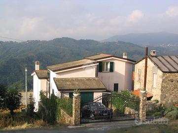VILLA SINGOLA A SAN COLOMBANO CERTENOLI