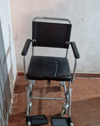 Sedia a rotelle da passeggio o spostamenti