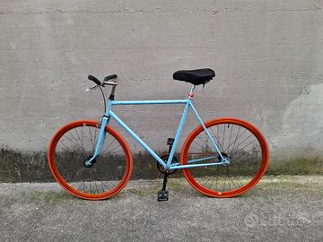 Bicicletta scatto fisso/libero