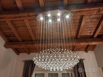 Lampadario moderno con sfere cristallo