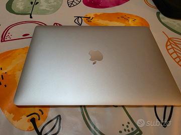 MacBook Air M1 – 8GB RAM – 500GB SSD