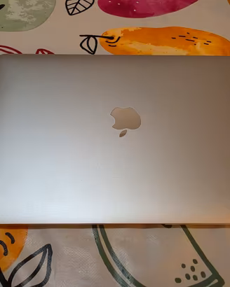MacBook Air M1 – 8GB RAM – 500GB SSD