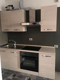 Cucina lineare da 1,95 mt con elettrodomestici