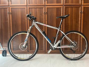 Bicicletta MTB Trek