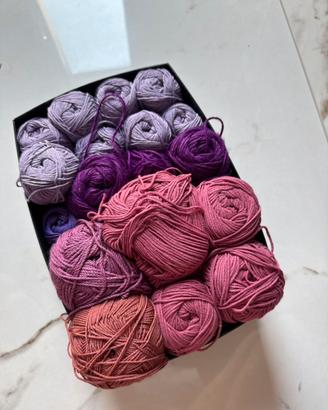 Gomitoli in cotone di diversi marchi come dmc, ecc