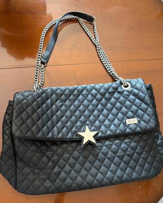 Borsa nera grande della NEED in pelle