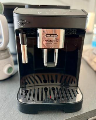 Macchina automatica per caffé in chicchi