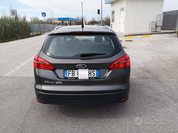 Ford focus sw titanium 2015