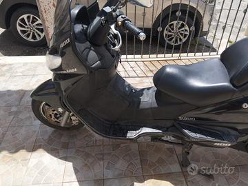 Suzuki Burgman an 400