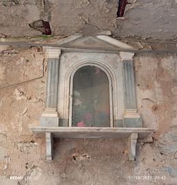 altare murale antico 