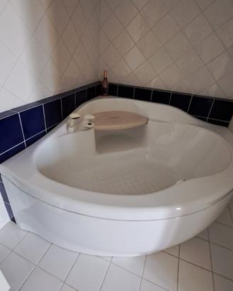 Vasca da bagno angolare