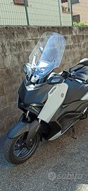 scooter xmax 300 tech più 