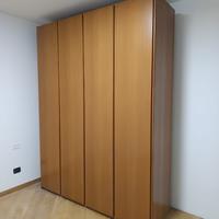 Armadio 4 ante, cassettiera e 2 comodini