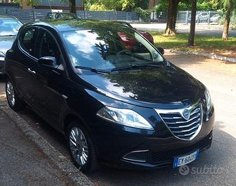 Lancia Ypsilon 1.2 Gold Neopatentati 78.000 km
