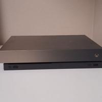 Xbox One X Gold 4k 120 fps con 2 giochi e due cont